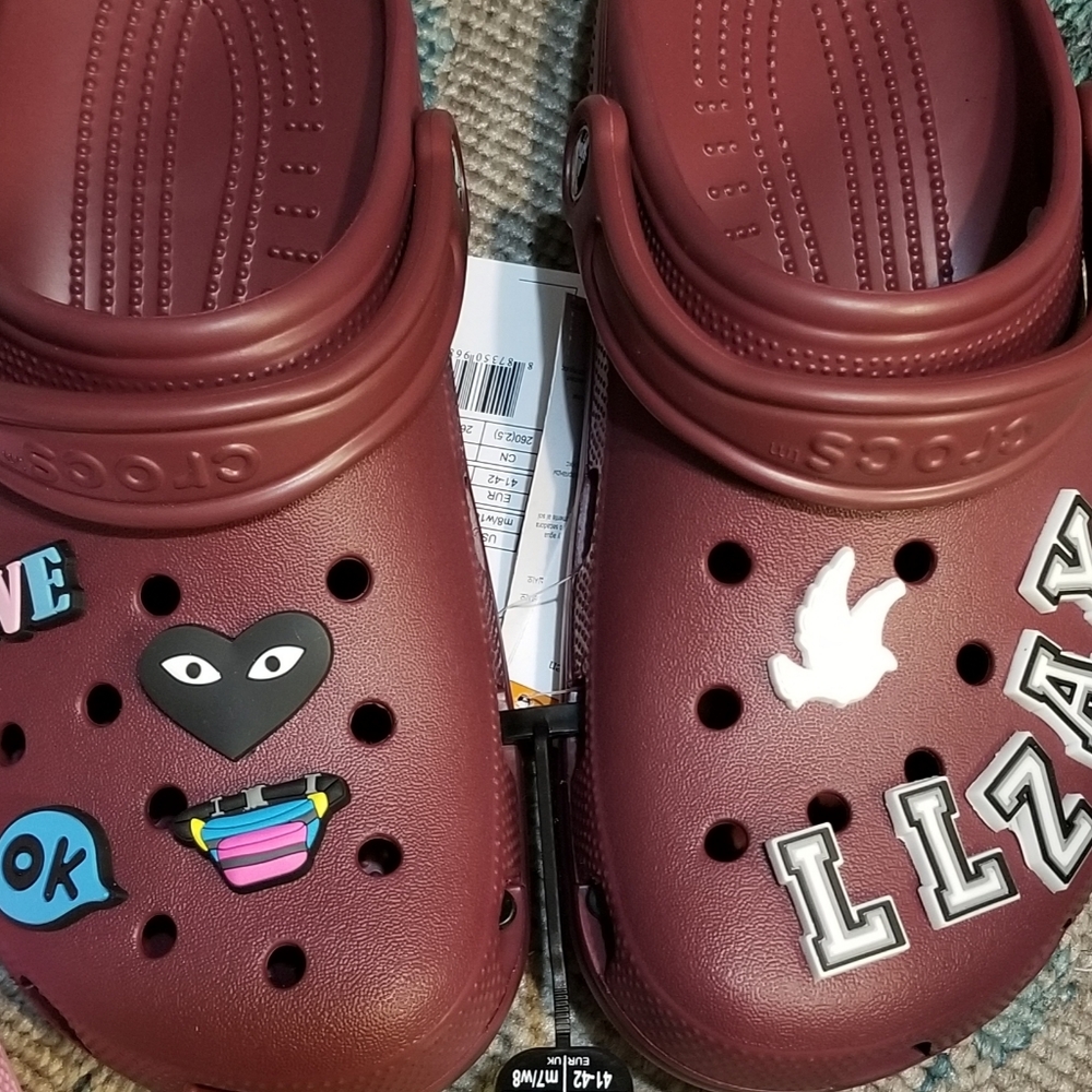 Crocs/Jibbitz - Picture 15 of 16